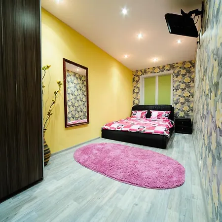 Apartment Apartments On Romanovksaya Sloboda 14 *