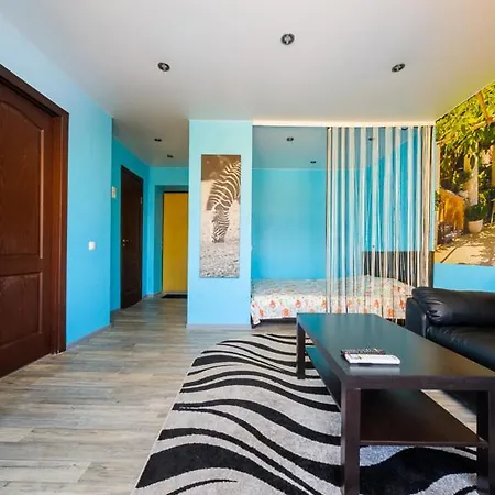 Apartment Apartments On Romanovksaya Sloboda 14